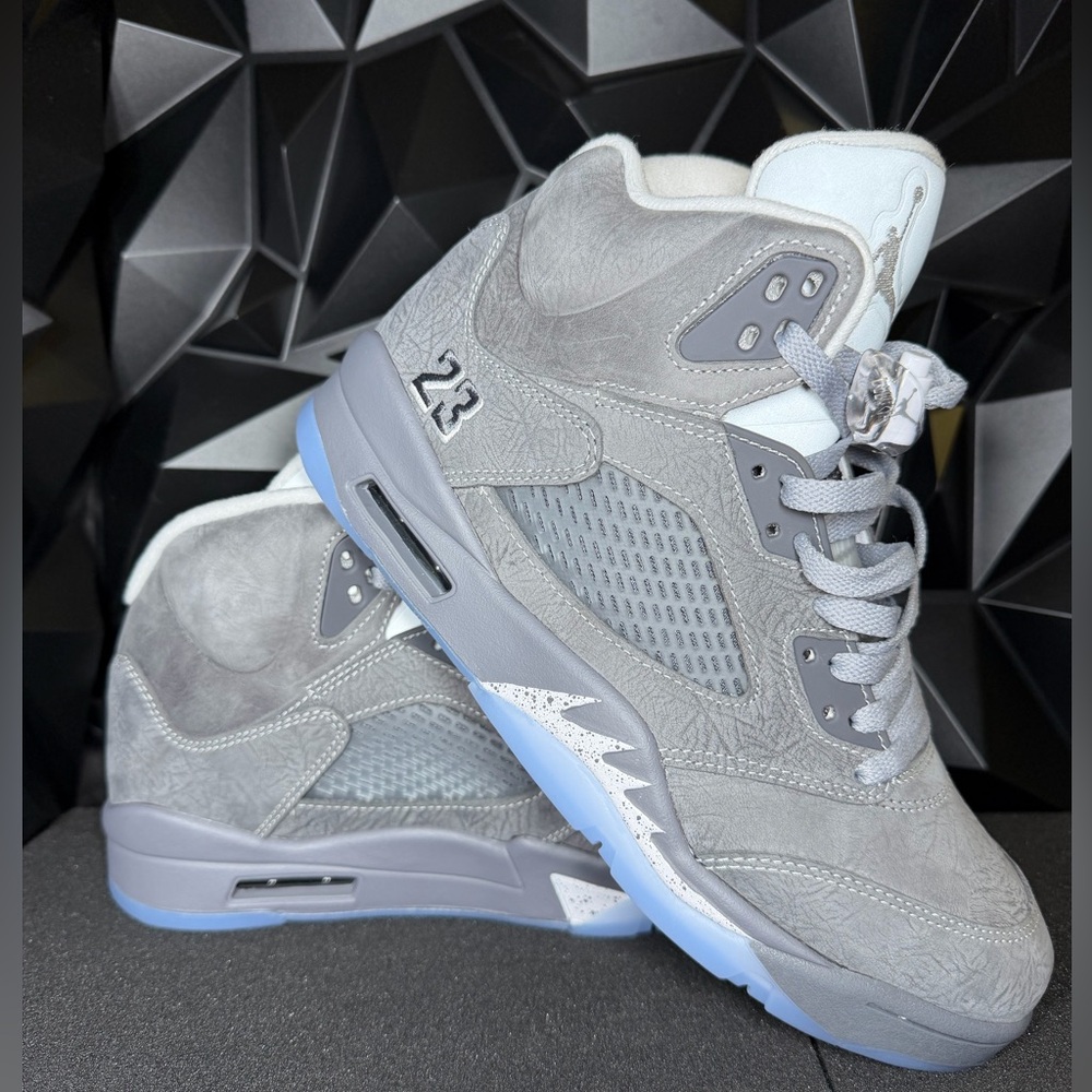 Jordan Retro 5 Cool Gray Sneakers